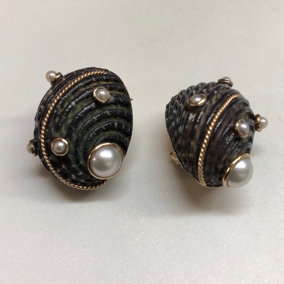Estate MAZ 14K Gold Seashell w/Pearls Clip on SOLD! - Picture 6 of 8